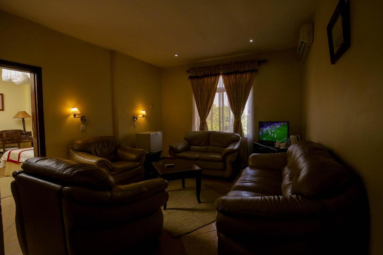 New Safari Hotel Аруша Екстер'єр фото