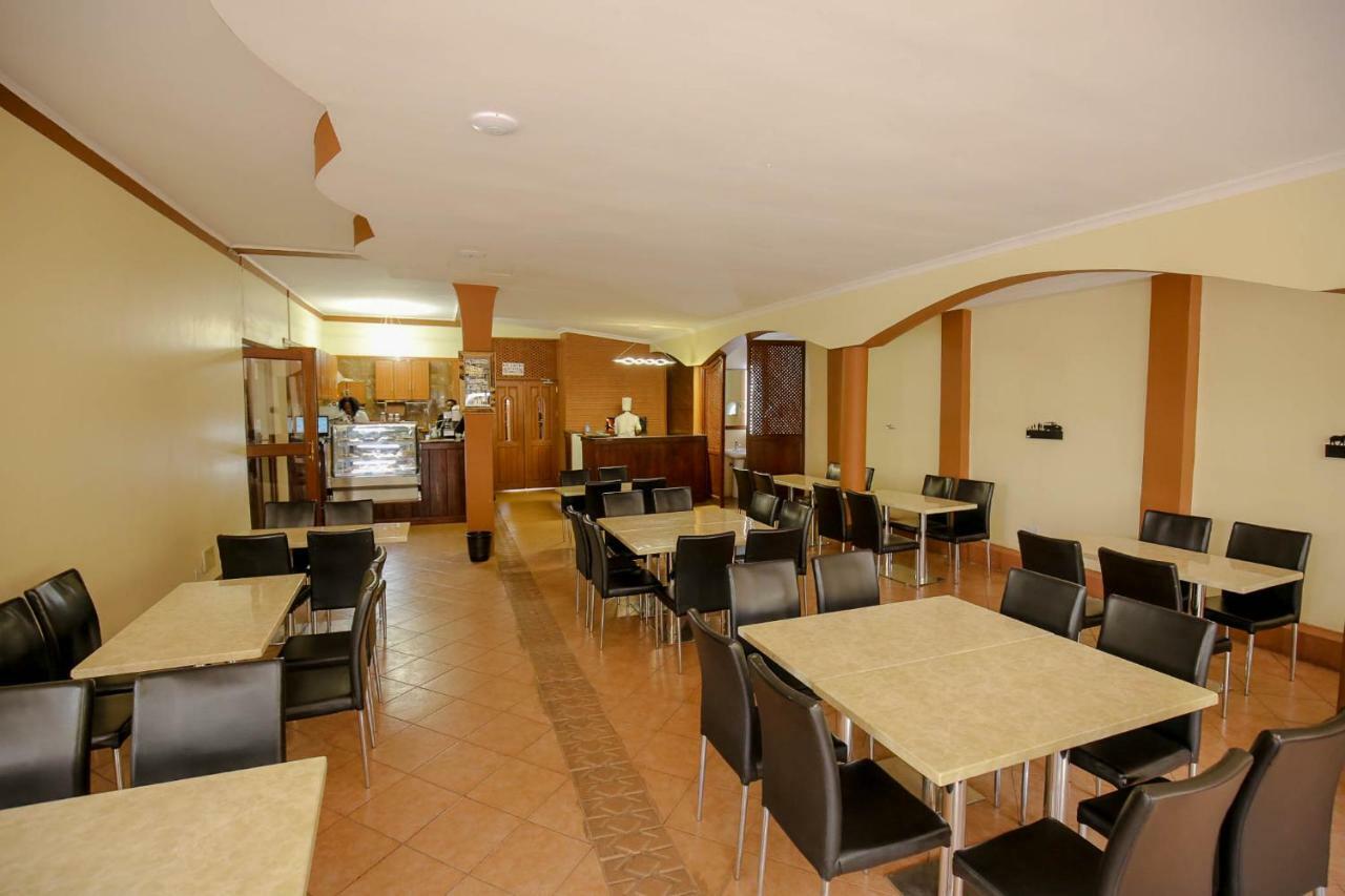 New Safari Hotel Аруша Екстер'єр фото