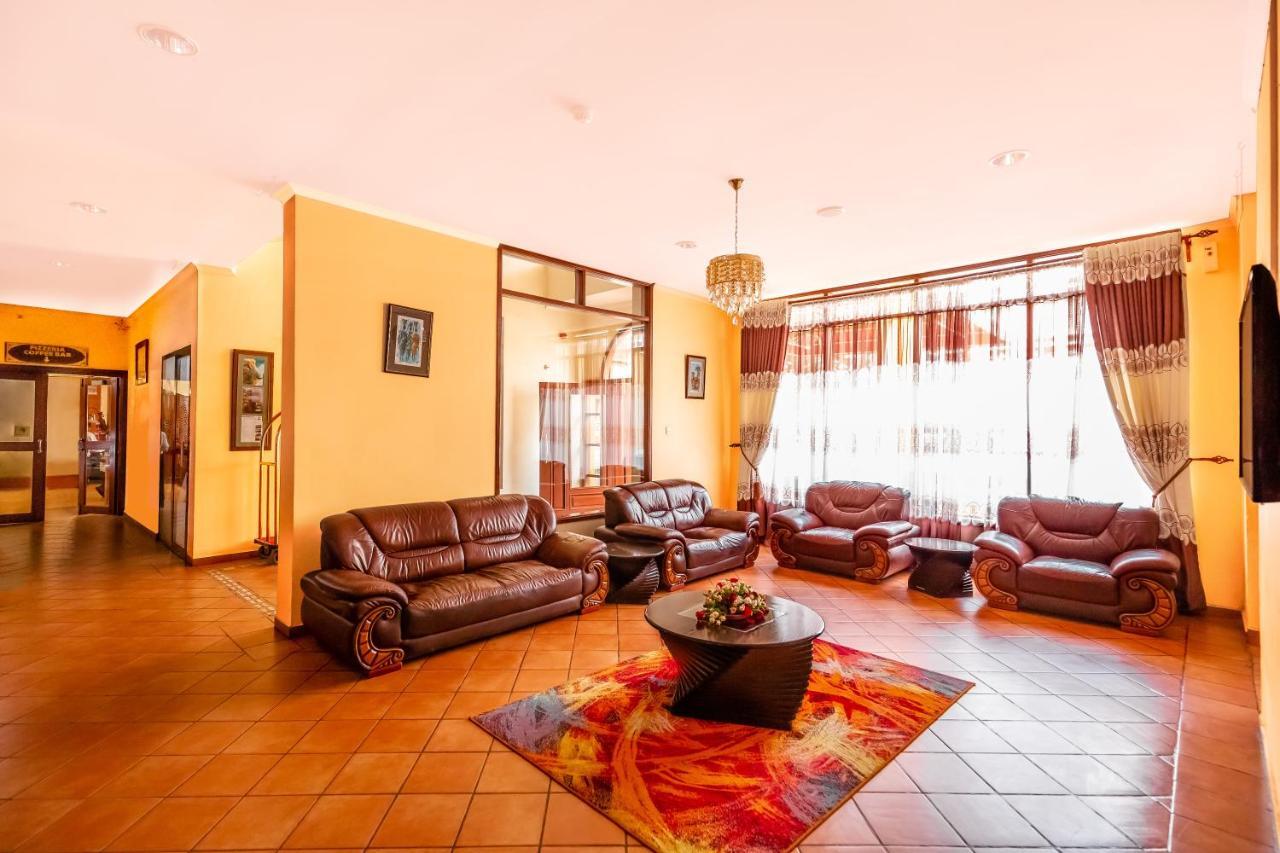 New Safari Hotel Аруша Екстер'єр фото