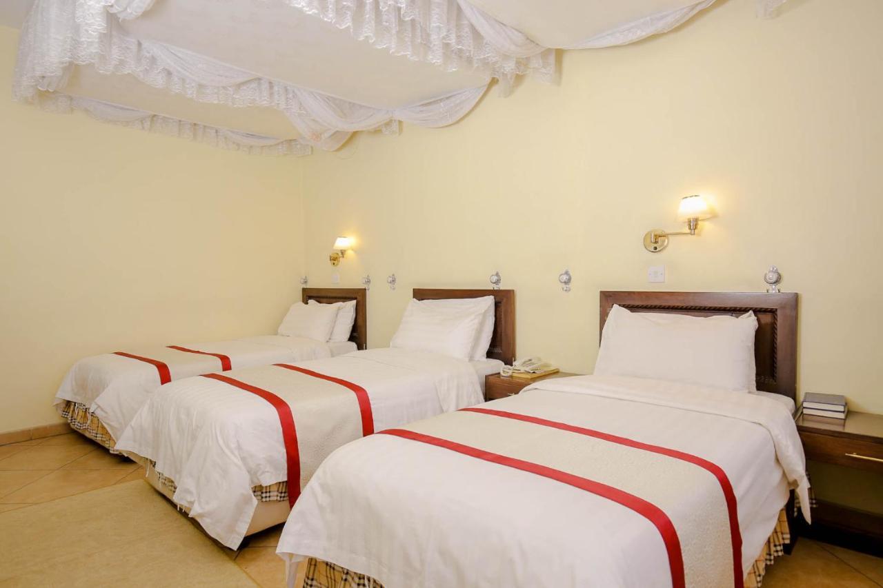 New Safari Hotel Аруша Екстер'єр фото